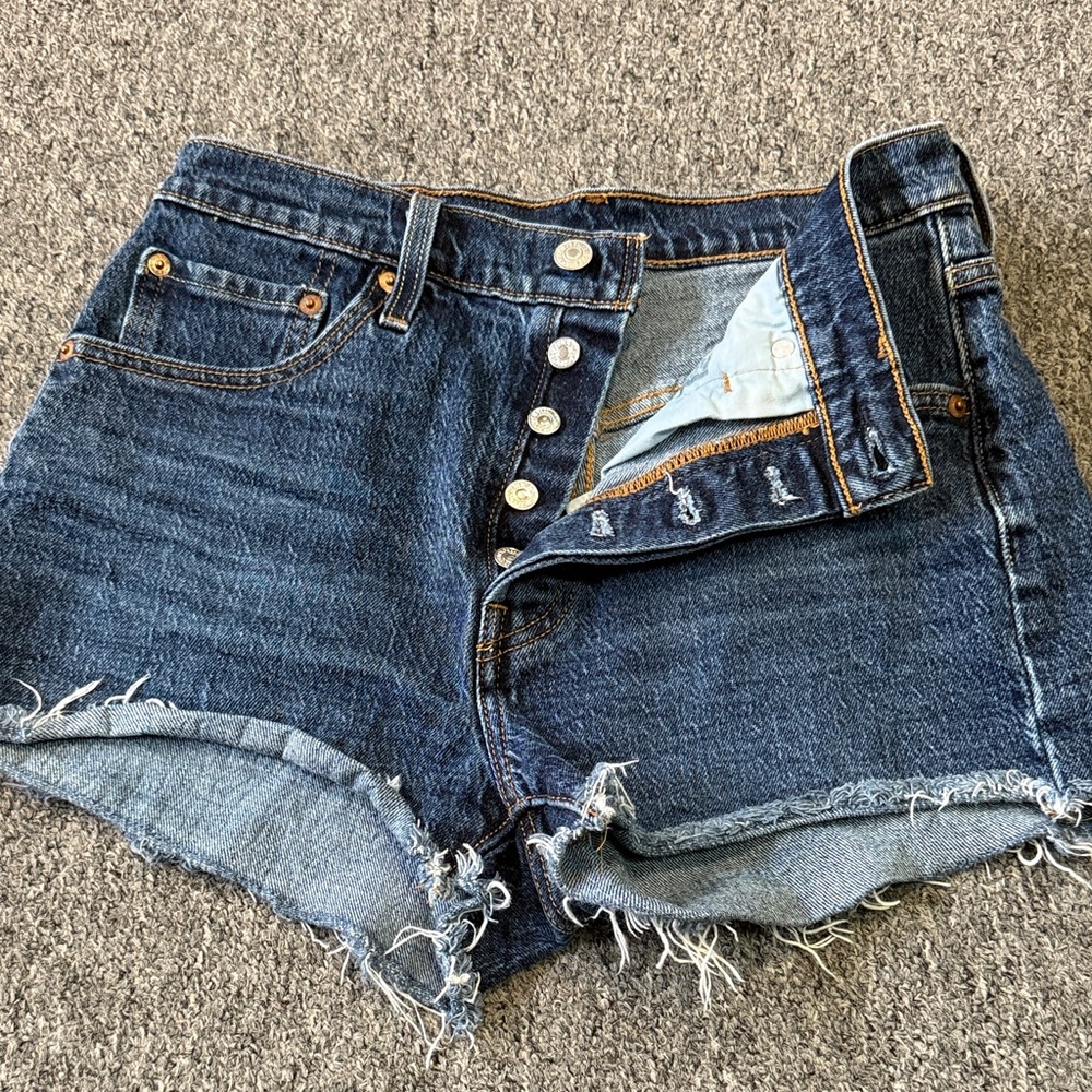 Levi’s 501 Button-Fly Women's Blue Denim Shorts